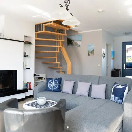 Holiday home Wiesenstrasse 23 Haus Hansi Zingst